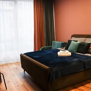 https://apart-warsaw.warsawhotelspoland.com