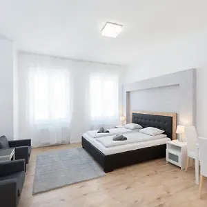 https://astoria-flats-1.inbudapesthotels.com